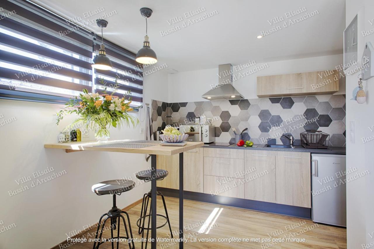 Apartment Elisaia Location De Meubles De Tourisme Ares