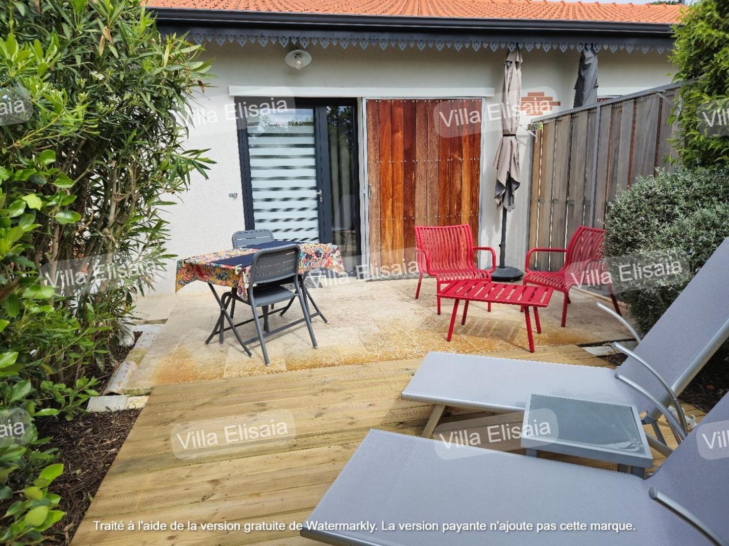 Apartment Elisaia Location De Meubles De Tourisme Ares